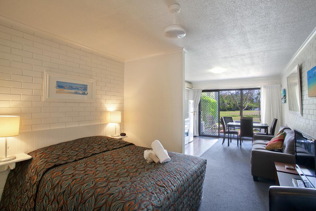 누사빌 Regency Waterfront Noosa 아파트 호텔 객실 사진