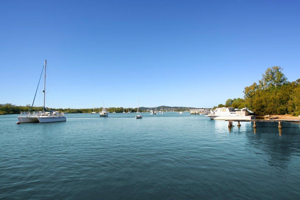 누사빌 Regency Waterfront Noosa 아파트 호텔 객실 사진